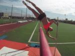 Video: Skok o žrdi z pohľadu atléta