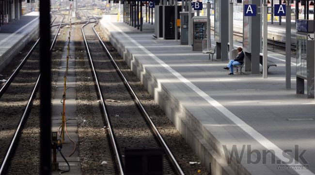 Nemeckí strojvodcovia ohlásili štrajk, vlaky nepôjdu týždeň