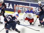 Fíni a Američania zvíťazili, ruský tréner soptil na rozhodcu