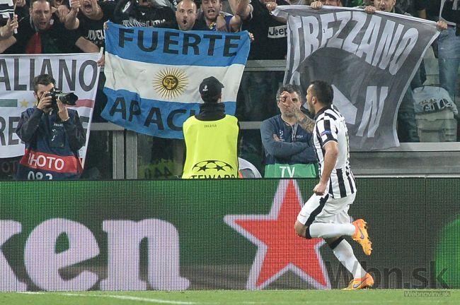 Video: Tévez vybuchol, trénerovi vyprskol, že je sk*******