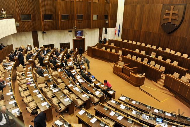 Parlament sa za oslobodenie poďakoval Sovietskemu zväzu