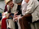 Starobná penzia narástla, sirotám z dôchodkov ubudlo