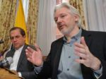 Zatykač na zakladateľa WikiLeaks pre sexuálne zločiny platí
