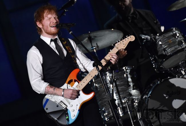 Ed Sheeran zverejnil nový videoklip, použil súkromné zábery