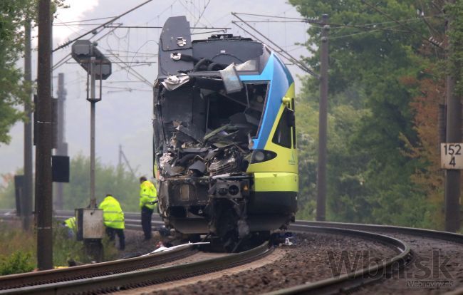 Video: V Nemecku vrazil vlak do cisterny, hlásia mŕtvych