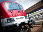 V Bratislave budú opravovať trať, vlakové spoje obmedzia