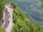Video: Favoriti sa na Gire strážili, etapu získal Tiralongo