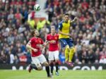 Arsenal v súboji s Manchestrom United obhájil tretiu priečku