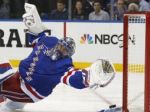 Video: Východné finále NHL je vyrovnané, Johnson s hetrikom