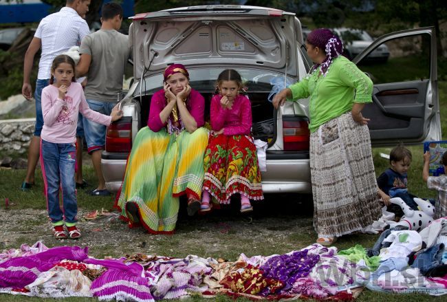 Brusel šokovali slovenskí Rómovia, bývajú v mestskom parku