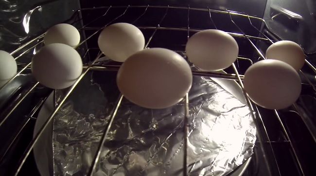 Video: 14 úžasných trikov s vajíčkom