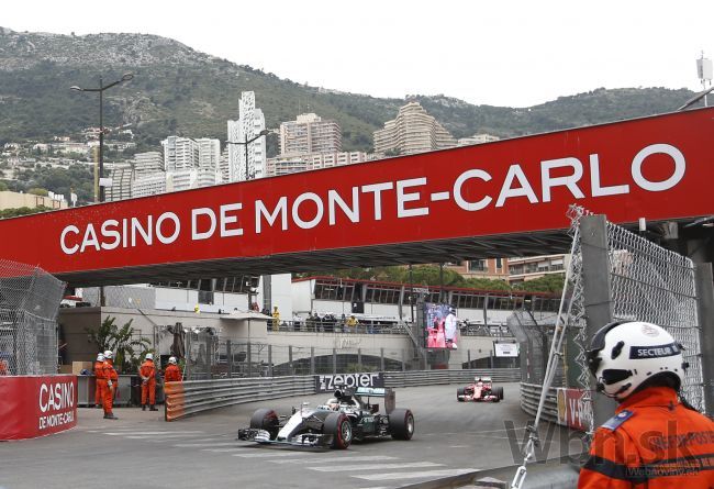 Kvalifikáciu v Monaku ovládol Mercedes, vyhral ju Hamilton