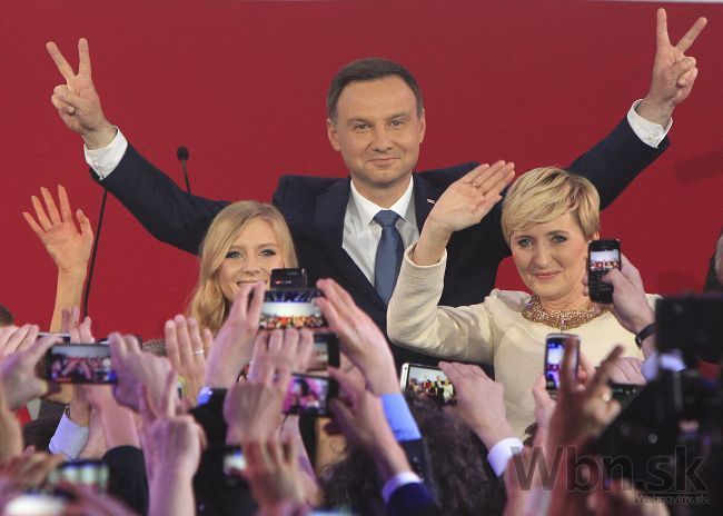 Poľsko volilo prezidenta, Komorowského porazil odporca eura