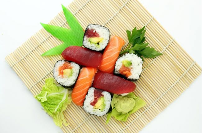 Sushi môže byť zdravé jedlo, ale aj kalorická bomba