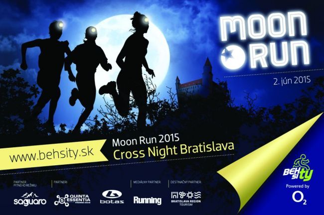 Západ slnka odštartuje nočný beh Moon Run 2015 Cross Night