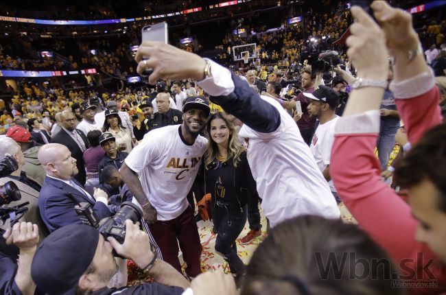 Video: Cleveland porazil Atlantu, postúpil do finále NBA