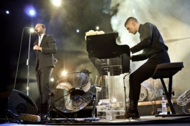 Anglické duo Hurts zverejnilo singel Some Kind Of Heaven