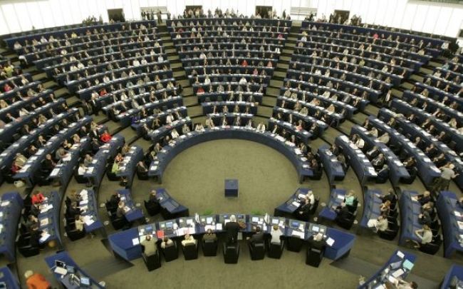 Europarlament obmedzil Rusom vstup, musia získať povolenie