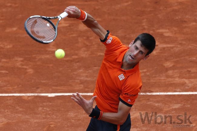 Murray v dohrávke potrápil Djokoviča, Srb je vo finále