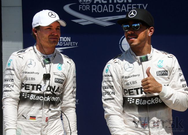Hamilton pretrhol víťaznú šnúru Rosberga, VC Kanady ovládol