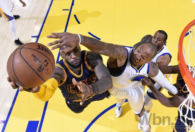 Video: Finále NBA je dramatické, opäť sa hralo predĺženie
