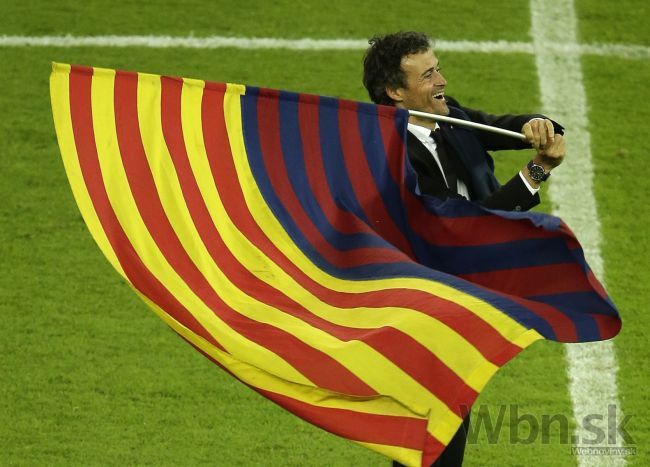 Tréner Enrique bude viesť Barcelonu, podpísal novú zmluvu