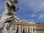 Vatikán schválil vznik súdu pre biskupov kryjúcich zneužívanie detí
