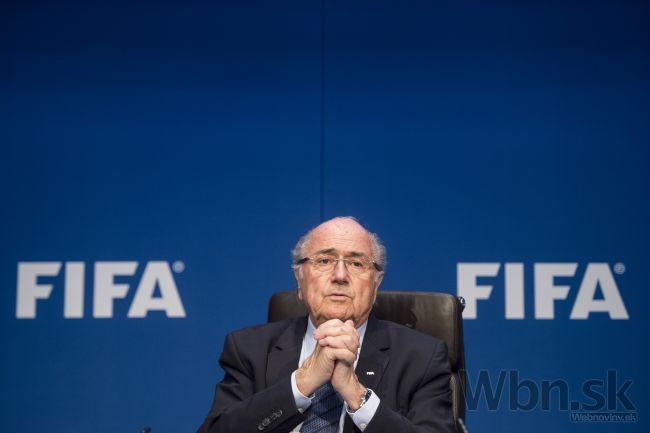 Blatter má okamžite odísť, žiada Európsky parlament