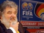 Interpol nespolupracuje s FIFA, zverejnia dohodu s Blazerom