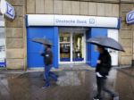 Deutsche Bank čelí kritike, manipulovala vraj so sadzbami