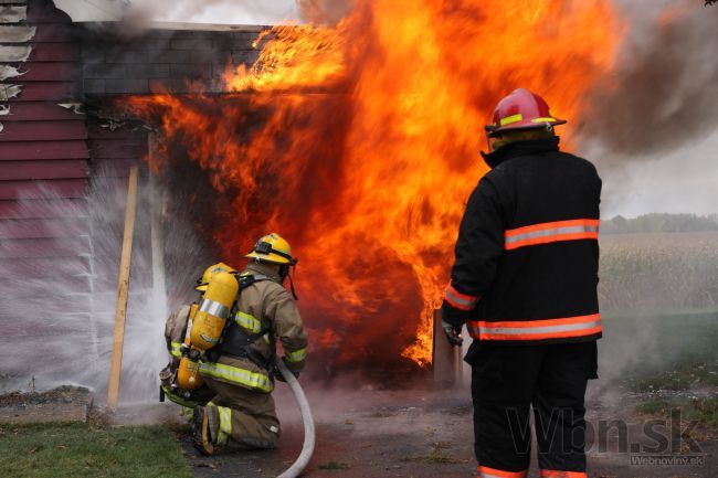V Senci horel rodinný dom, možný podpaľač leží v nemocnici