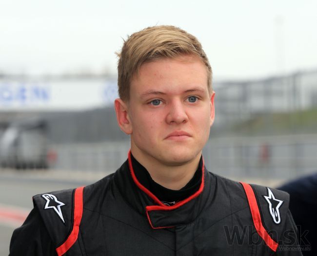 Mick Schumacher dostal povolenie, môže znova súťažiť
