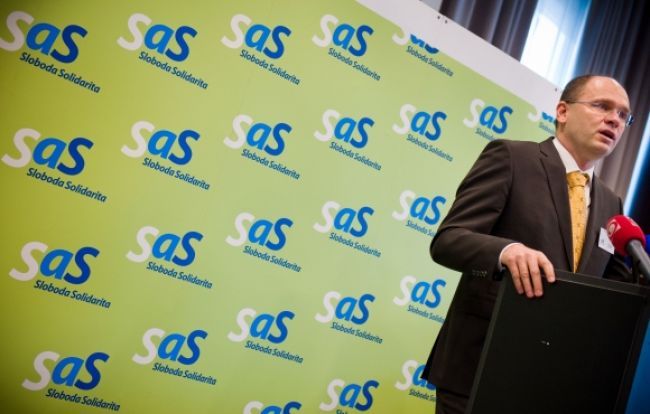 SaS kritizuje deravý daňový systém, chcú späť rovnú daň