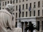 Gréci sa pripravujú na bankrot, vyberajú peniaze z bánk