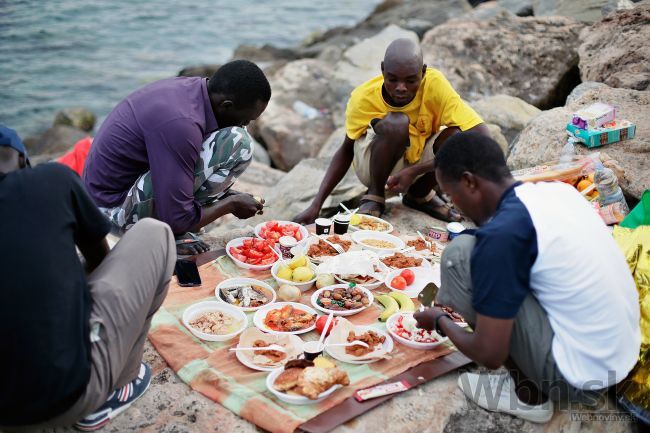 Napätie na hraniciach Talianska je menšie, migrantov ubúda