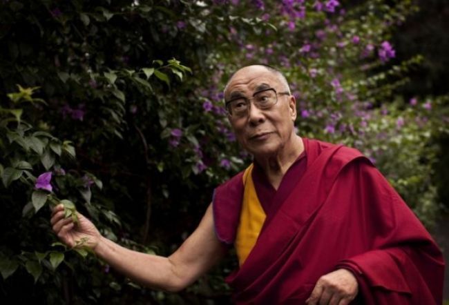 Dalajláma prekvapuje svet, vystúpi na festivale Glastonbury