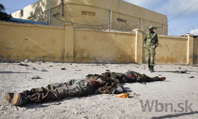 Islamisti prepadli somálsku základňu, zabili desiatky mužov
