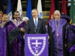 Video: Obama vzdal hold zavraždeným, zaspieval Amazing Grace