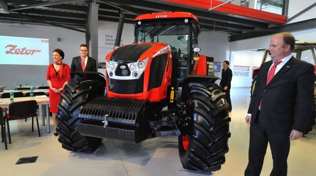 ZETOR predstavil prvý traktor so šesťvalcovým motorom