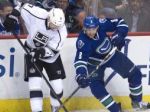Sekera mení v NHL klub, Pánik podpísal zmluvu s Torontom
