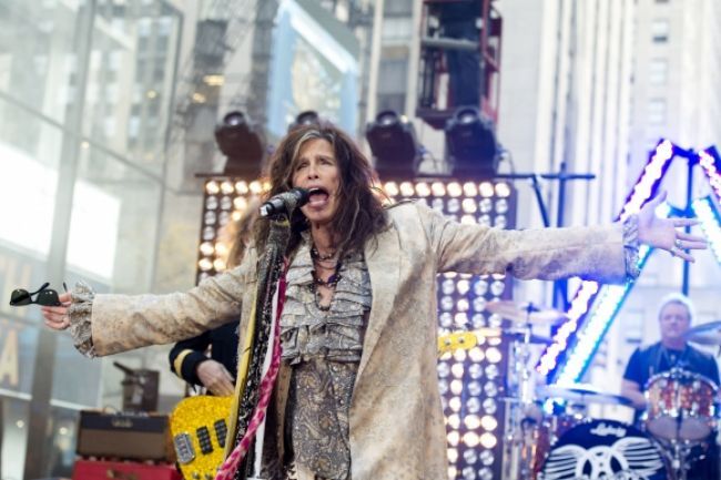 Steven Tyler zverejnil videoklip k prvému country singlu