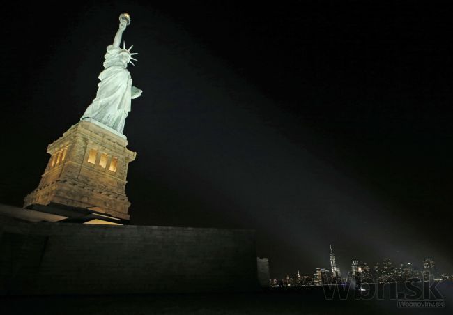 Socha slobody v New Yorku žiari viac, má nové osvetlenie