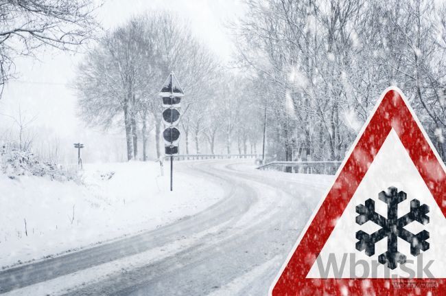 Východ Austrálie sužuje zima a sneh