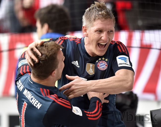 Guardiola ničí DNA Bayernu, reagujú médiá na Schweinsteigera