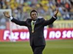 Pelé sa zotavuje v nemocnici, podstúpil operáciu chrbta