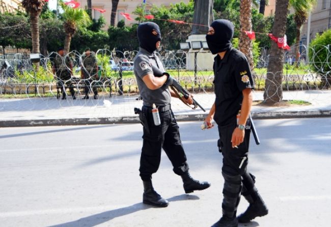Pri raziách v Tunisku zadržali ďalších možných teroristov
