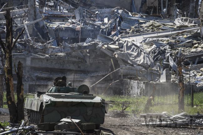 Ukrajina neplánuje ďalšiu mobilizáciu, zomrelo už 6400 ľudí