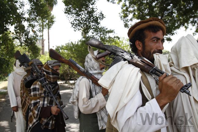 Taliban dobyl na severné dediny, Afganci utekajú pred bojmi