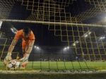 Arsenal poslal brankára Szczesného na hosťovanie k vlkom