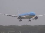 Video: Pilot pristáva počas nepriaznivého počasia